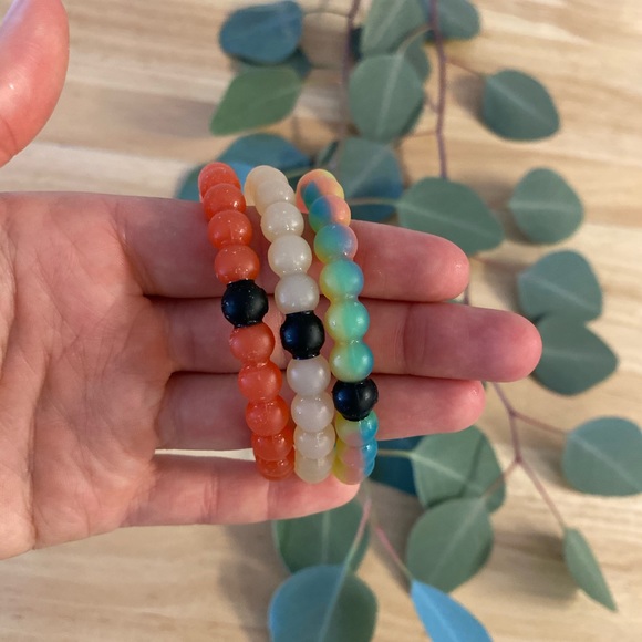 Lokai 3 Pack bracelets size small - Picture 5 of 6